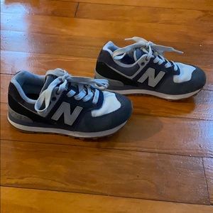 New Balance blue 574 sneakers boys size 10.5